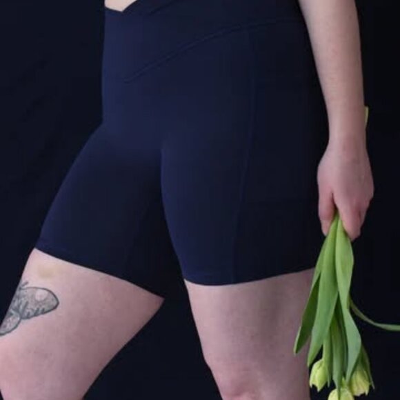 Arro Athletics Bestie Short 6" in Onyx - size 2x - Picture 5 of 5